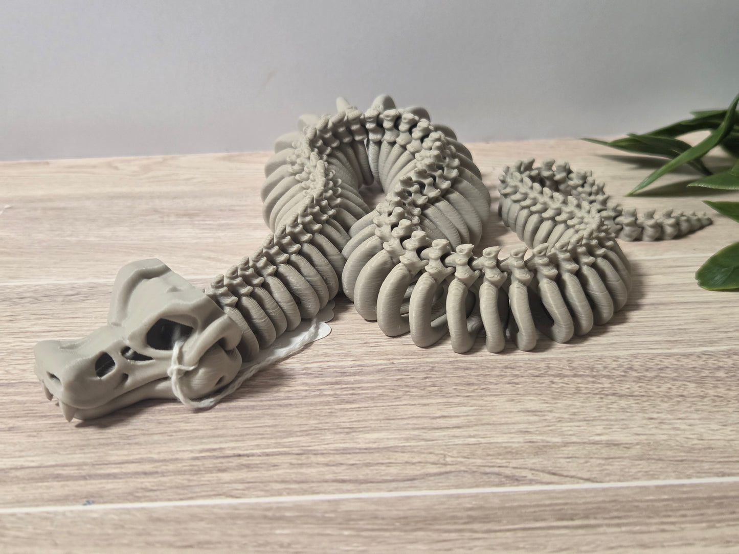 Biege snake skelly
