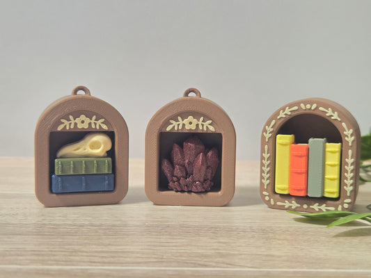 Mystery arch shelf clicker
